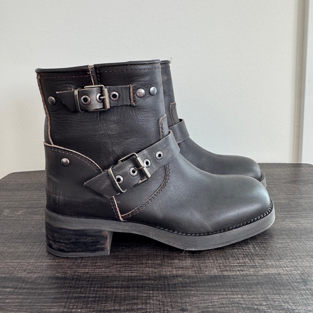 Steve Madden Rampant Brown Leather Distressed Moto Boot